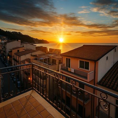 Etnapartment 4 Giardini Naxos Esterno foto